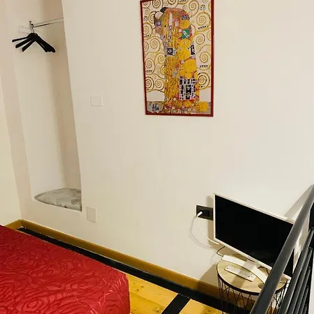 Royal Red Bed & Breakfast Naples